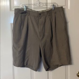 Nat Nast men’s shorts 🌴